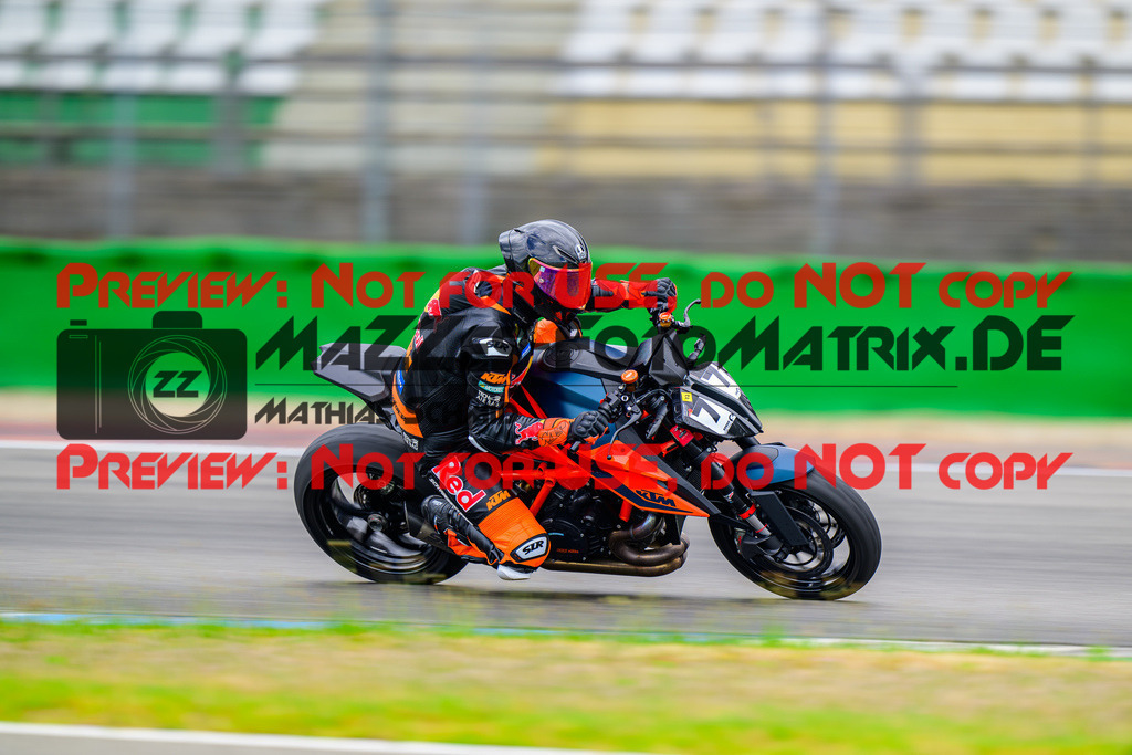 MaZZes_FotoMatrix_240615_6007705_0414 | GELB