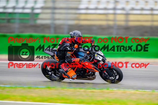 MaZZes_FotoMatrix_240615_6007705_0414 | GELB