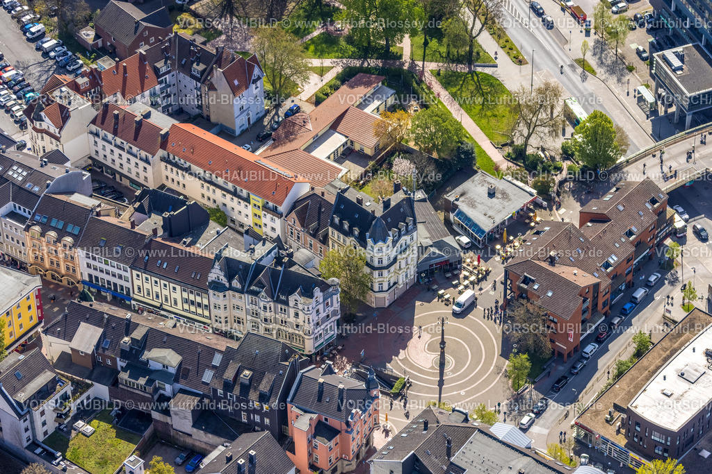 Dortmund230401020 | Luftbild, Brückenplatz, Marktplatz und historische Laterne Uhrenkandelaber Schlanke Mathilde, Hörde, Dortmund, Ruhrgebiet, Nordrhein-Westfalen, Deutschland