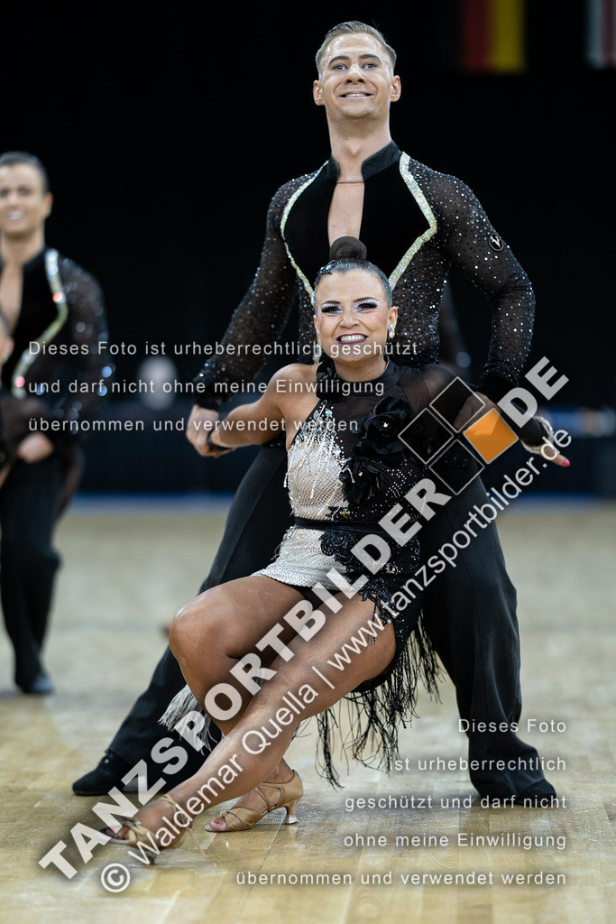 20230226-11153 | Hier finden Sie Tanz Bilder vom Latein und Standard Formationen tanzen. Sportbilder vom Tanzsport. Schöne Fotos und von Weltmeisterschaft, Europameisterschaft, Bundesliga, Regionalliga, Oberliga und Landesliga sowie von GOC Stuttgart, DanceComp, WM Bremen