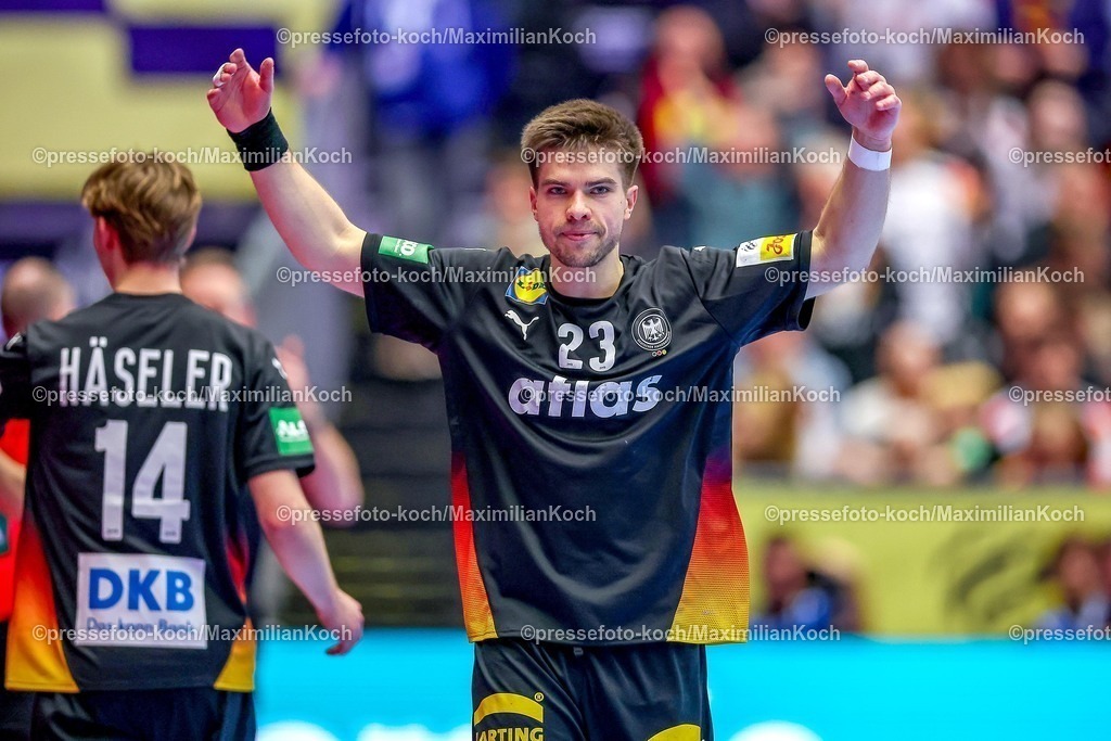 EHF19012602072 | 19.01.2026, Handball, Men's EHF EURO 2026, Deutschland - Spanien, Jyske Bank Boxen in Herning, Dänemark, Preliminary Round: Deutschland steht in der Hauptrunde nach dem Sieg gegen Spanien.  Renars Uscins (Germany #23)jubelnd