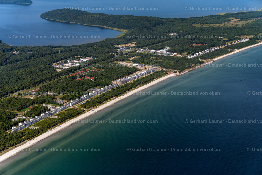4061321 | BINZ 08.09.2021 Küsten- Landschaft am Sandstrand der Ostsee im Ortsteil Prora in Binz im Bundesland Mecklenburg-Vorpommern, Deutschland. Weiterführende Informationen bei: Gemeinde Ostseebad Binz Eigenbetrieb Binzer Bucht Tourismus. // Coastline on the sandy beach of Baltic Sea in the district Prora in Binz in the state Mecklenburg - Western Pomerania, Germany. Further information at: Gemeinde Ostseebad Binz Eigenbetrieb Binzer Bucht Tourismus. Foto: Gerhard Launer