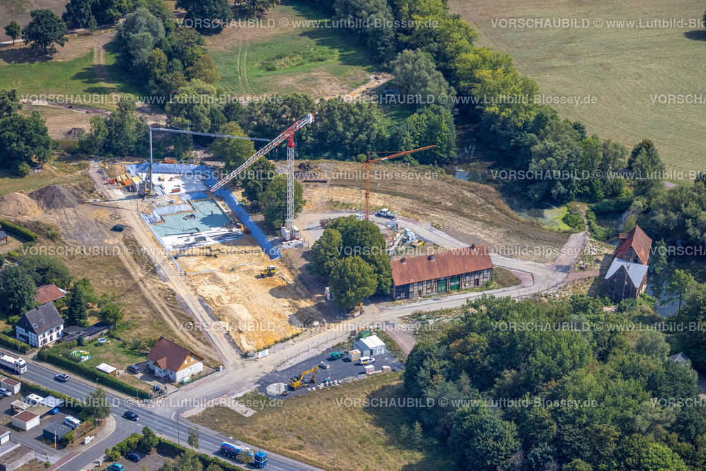 Hamm220809728Heessen | Luftbild, Baustelle und Renovierung der Schlossmühle am Mühlengraben und Mühlenteich, neuer Bachlauf ohne Wasser, Heessen, Hamm, Ruhrgebiet, Nordrhein-Westfalen, Deutschland