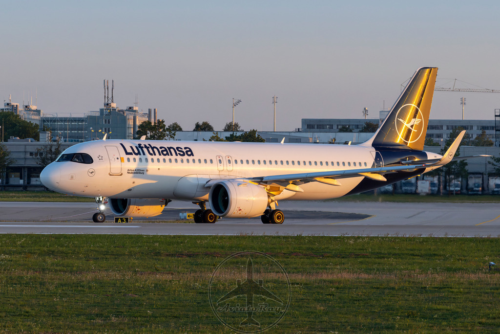 LH2480-A20N-D-AINZ-MUC-LHR-20230925-1 | Browse breathtaking aviation photography and order high-quality prints from AviatoRay's gallery. Perfect for enthusiasts and collectors. - Realisiert mit Pictrs.com
