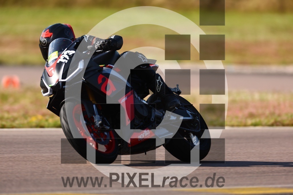 0723-20250621_00043 | Schöne Erinnerungen an spannende Momente - das festzuhalten ist unser Job. PIXELrace.de ist seit 2003 auf den Rennstrecken Europas unterwegs um die Action draußen beim Fahren und die wunderbare Stimmung imm Fahrerlager für euch einzufangen.