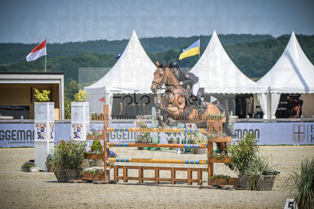 DOS_4180 | Entdecke hochwertige Reitturnierfotos von Foto Oger. Professionell, emotional und authentisch – jetzt Lieblingsmomente im Shop bestellen.Deutschlandweite Turnierfotografie. - Realisiert mit Pictrs.com