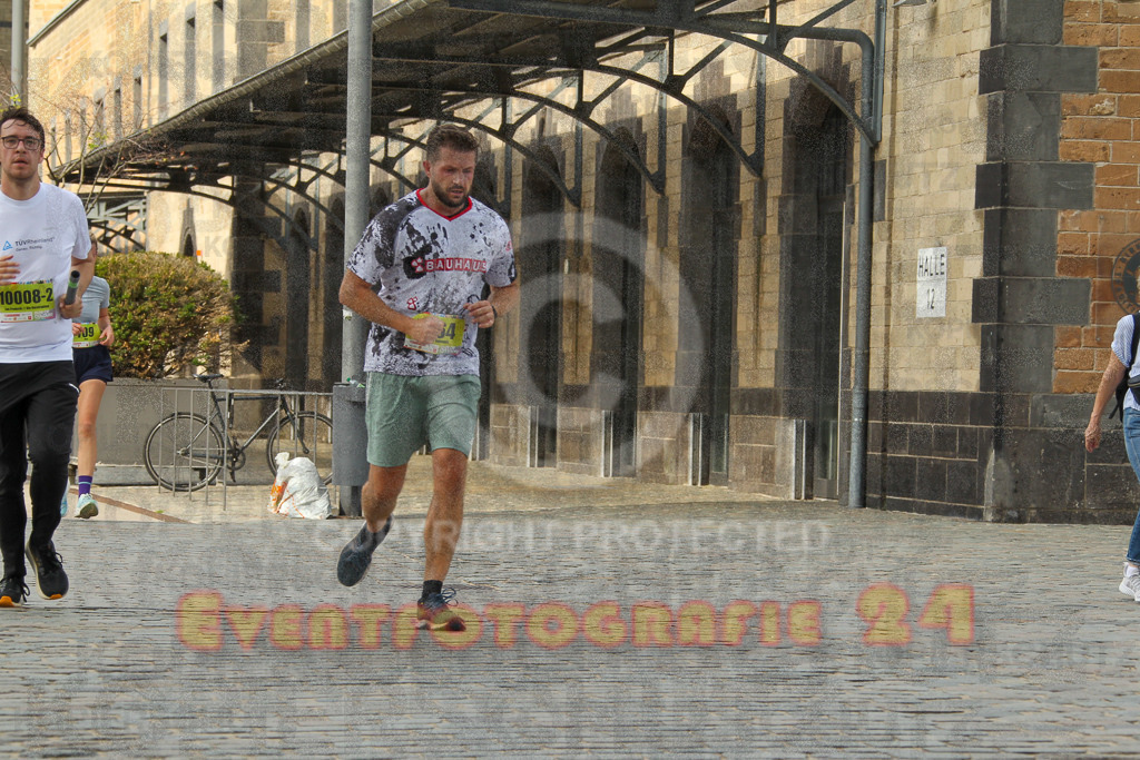 250920_1522_EV4_8624 | Sportfotografie im Rhein-Sieg Kreis, Köln, Bonn, NRW, Rheinland Pfalz, Hessen, etc. Unser Tätigkeitsfeld umfasst den Laufsport vom Volkslauf über den Marathon, Duathlon, Triathon bis zum Ultralauf wie Kölnpfad Ultra oder Schindertrail.