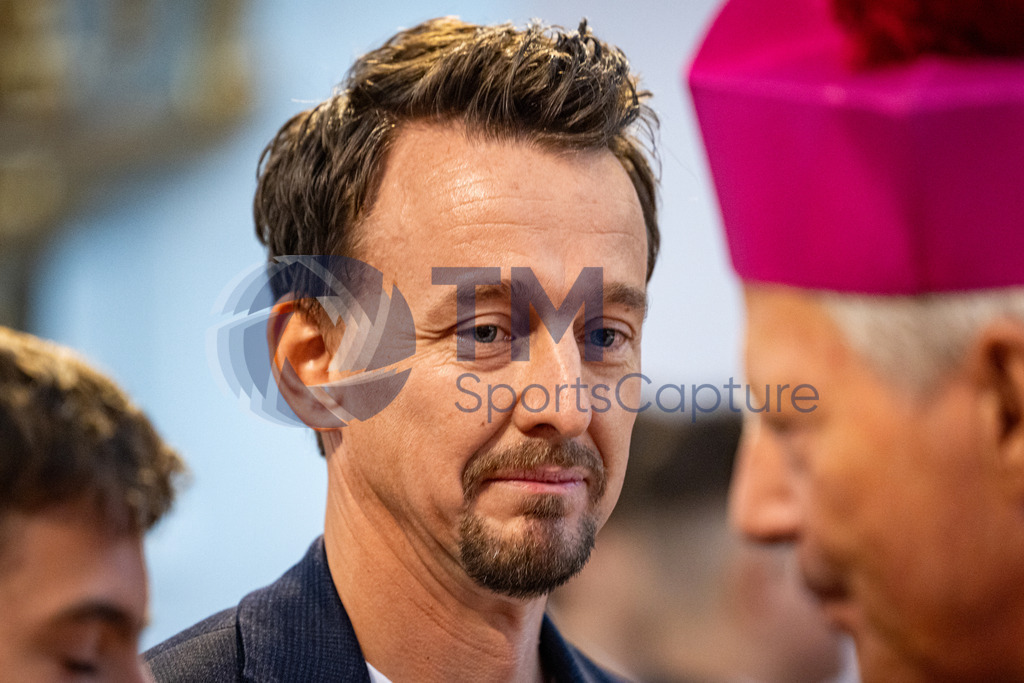 RR5M6706 | Firmung Dom Klagenfurt 8.6.24