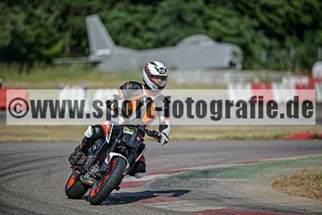 pube7312 | Professionelle Fotos von Sportveranstaltungen, aber auch Hochzeiten und anderen Events. - Realisiert mit Pictrs.com