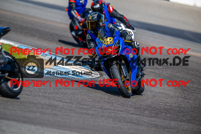 MaZZes_FotoMatrix_230410_9982 | INST