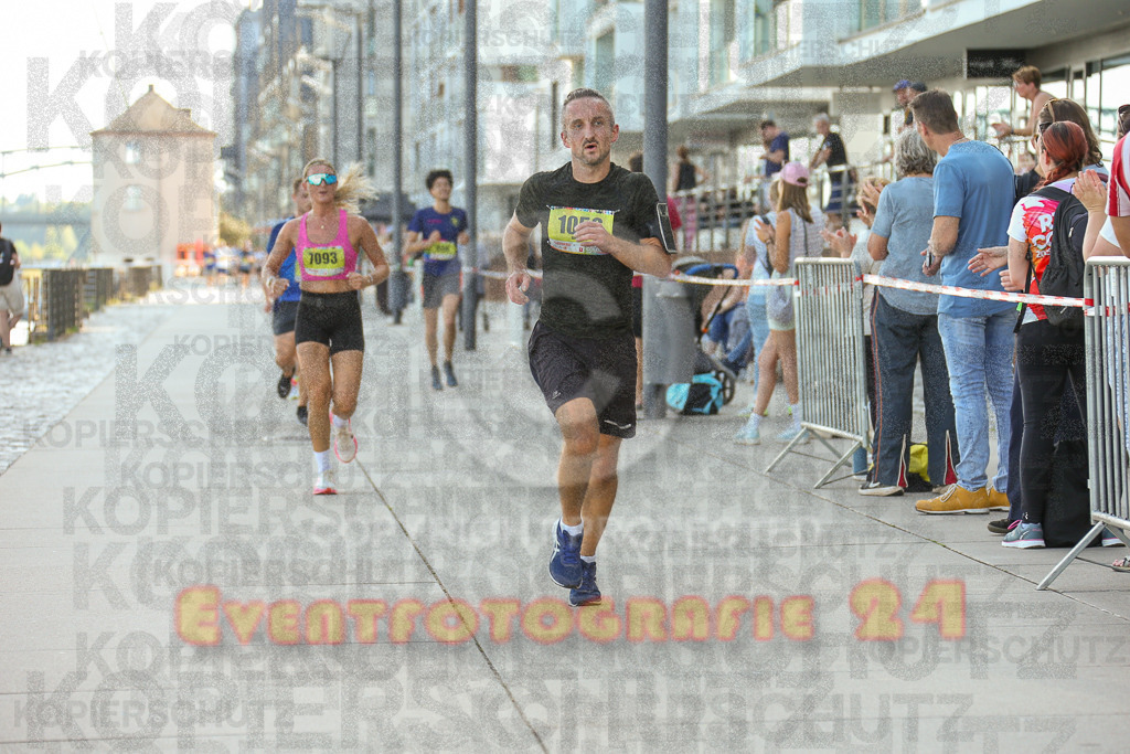 250920_1445_EX1_7438 | Sportfotografie im Rhein-Sieg Kreis, Köln, Bonn, NRW, Rheinland Pfalz, Hessen, etc. Unser Tätigkeitsfeld umfasst den Laufsport vom Volkslauf über den Marathon, Duathlon, Triathon bis zum Ultralauf wie Kölnpfad Ultra oder Schindertrail.