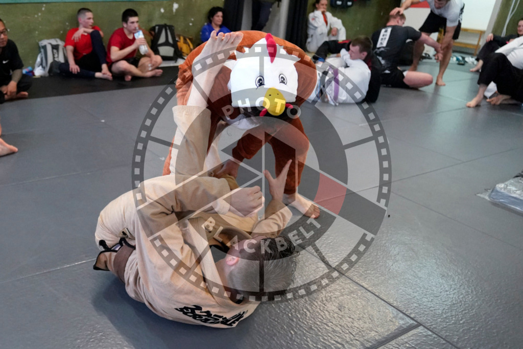 20240413PBB7418 | Fighters compete during the Grapplethon 24hours of rolling for a reason in Hamburg, Germany, on April 13, 2024.