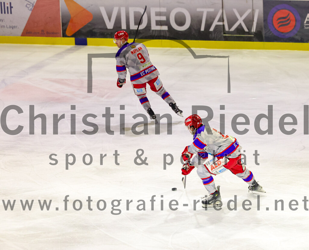 2026-02-15_046_TSV_Erding_gegen_EC_Peiting | Erding, Deutschland, 15.02.2026:Eishockey, Oberliga Süd 2025 / 2026, 47. Spieltag, TSV Erding gegen EC Peiting, Endergebnis: 4:5Justin Maylan (EC Peiting, #9)Foto: Christian Riedel / fotografie-riedel.net