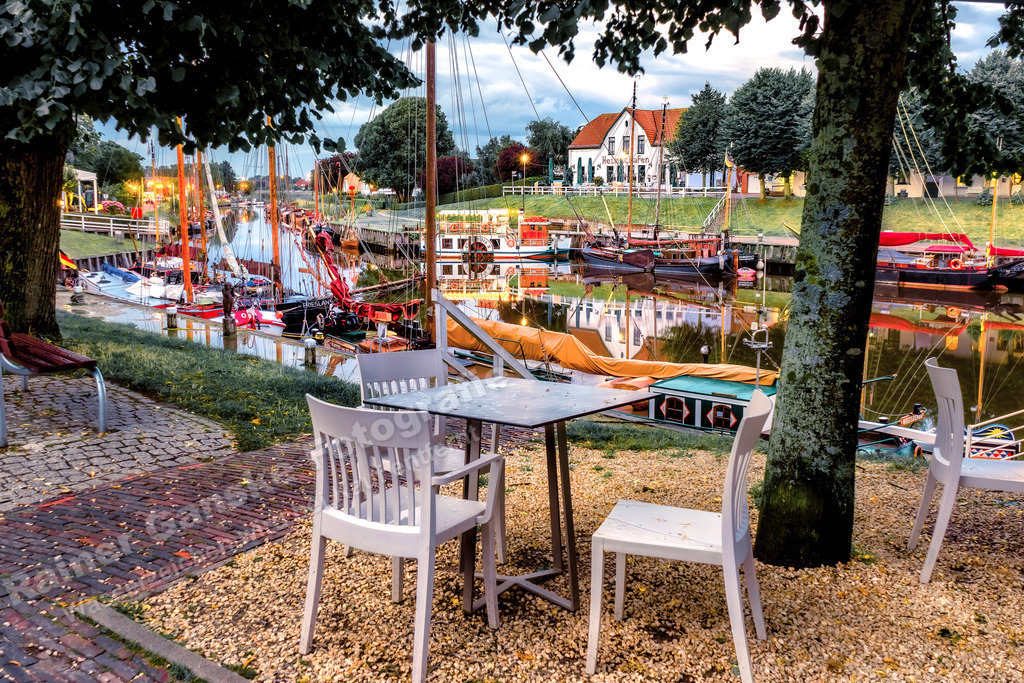 062 Carolinensiel - 06-08-2021 -R Ganske | Onlineshop mit Bildern von Stränden, Häfen und Meer. Leinwände, Poster, Kalender und andere Materialien erhältlich. Kommerzielle Lizenzen möglich.  - Realisiert mit Pictrs.com