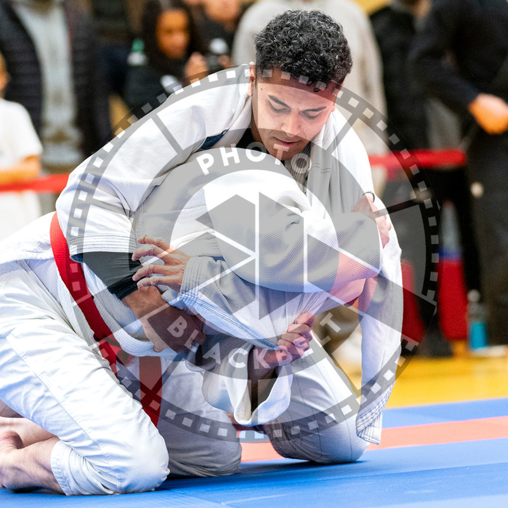 20231118PBB10407 | Fighters compete during the AJP Tour 600 Frankfurt Championship in Frankfurt/Main, Germany, on November 18, 2023.