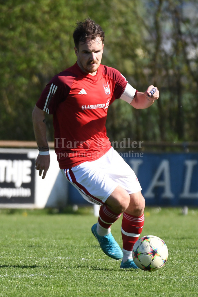 FC Künzing : SV Schöfweg | Christian Seidl (FC Künzing) - Realisiert mit Pictrs.com