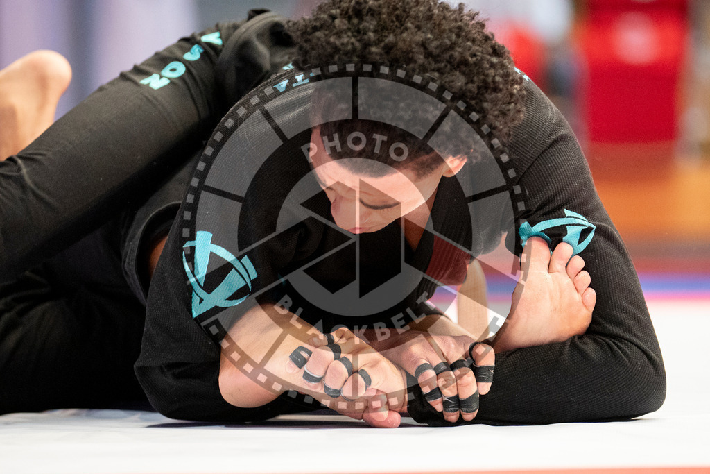 20231108PBB1043 | Fighters compete during the AJP World Professional Championship in the Mubadala Arena in Abu Dhabi, Arab United Emirates, on November 8, 2023.
