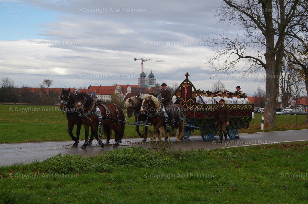 IMGP0118 | fotografiert von Axel PollmannLeonhardi Wallfahrt Benediktbeuern und Murnau, Fronleichnam, Fasching, Landschaft im Loisachtal und Benediktbeuern  - Realisiert mit Pictrs.com