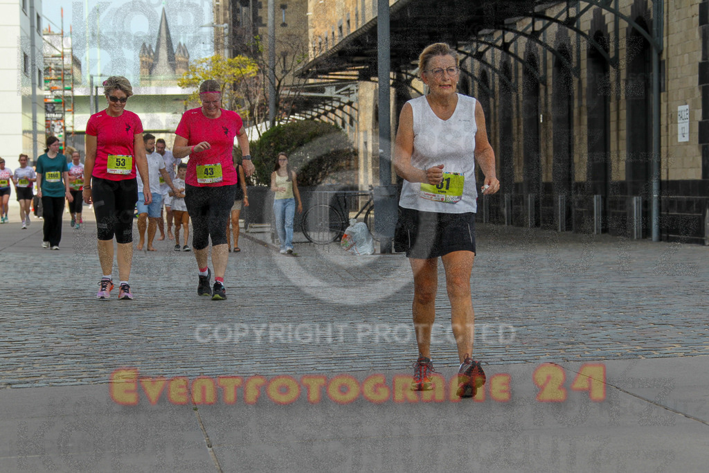 250920_1340_EV4_6418 | Sportfotografie im Rhein-Sieg Kreis, Köln, Bonn, NRW, Rheinland Pfalz, Hessen, etc. Unser Tätigkeitsfeld umfasst den Laufsport vom Volkslauf über den Marathon, Duathlon, Triathon bis zum Ultralauf wie Kölnpfad Ultra oder Schindertrail.