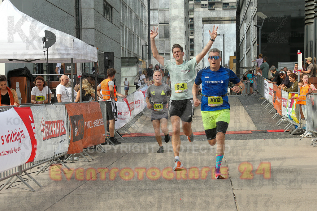 250920_1522_EX1_9129 | Sportfotografie im Rhein-Sieg Kreis, Köln, Bonn, NRW, Rheinland Pfalz, Hessen, etc. Unser Tätigkeitsfeld umfasst den Laufsport vom Volkslauf über den Marathon, Duathlon, Triathon bis zum Ultralauf wie Kölnpfad Ultra oder Schindertrail.