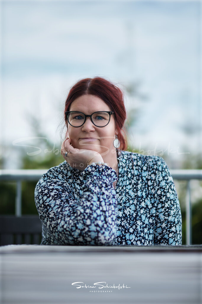 "Simone" | People- und Tierfotografie, Imageaufnahmen, Veranstaltungsfotografie und Wandbilder aus der Natur ★ Made in Germany ✔️ Druck + Downloads ✔️ Naturfotografie in Top Qualität ★ schneller Versand, weltweite Lieferung! - Realisiert mit Pictrs.com