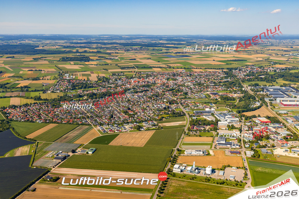 Luftaufnahme der Stadt Gundelfingen an der Donau - Die Luftaufnahme wurde 2025 vom UL-Flugzeug heraus erstellt ( keine Drohne ) - Hochauflösende Luftaufnahme - für professionelle Ausdrucke geeignet. Die Geschenkidee !Mit Lizenz und Bildrechte bestellbar
