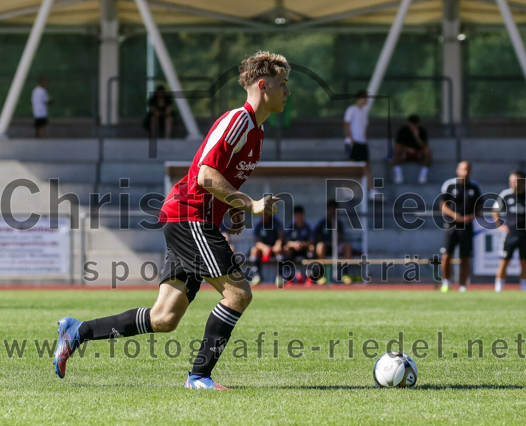 2023-09-16_022_SG_Markt_Schwaben_gegen_ASV_Glonn | Markt Schwaben, Deutschland, 16.09.2023:
Fußball, Kreisklasse 2023 / 2024, 5. Spieltag, (SG) Markt Schwaben gegen ASV Glonn, Endergebnis: 3:0

Maximilian Wagner (SG Markt Schwaben, #5)

Foto: Christian Riedel / fotografie-riedel.net