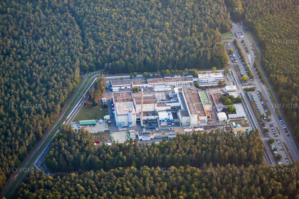Luftbild: Leopoldshafen, KIT Nord im Ortsteil Leopoldshafen in Eggenstein-Leopoldshafen im Bundesland Baden-Württemberg in Deutschland. Foto: IMG_52763.jpg vom 05.09.2012 durch Werner Riehm/FLY-FOTO.de