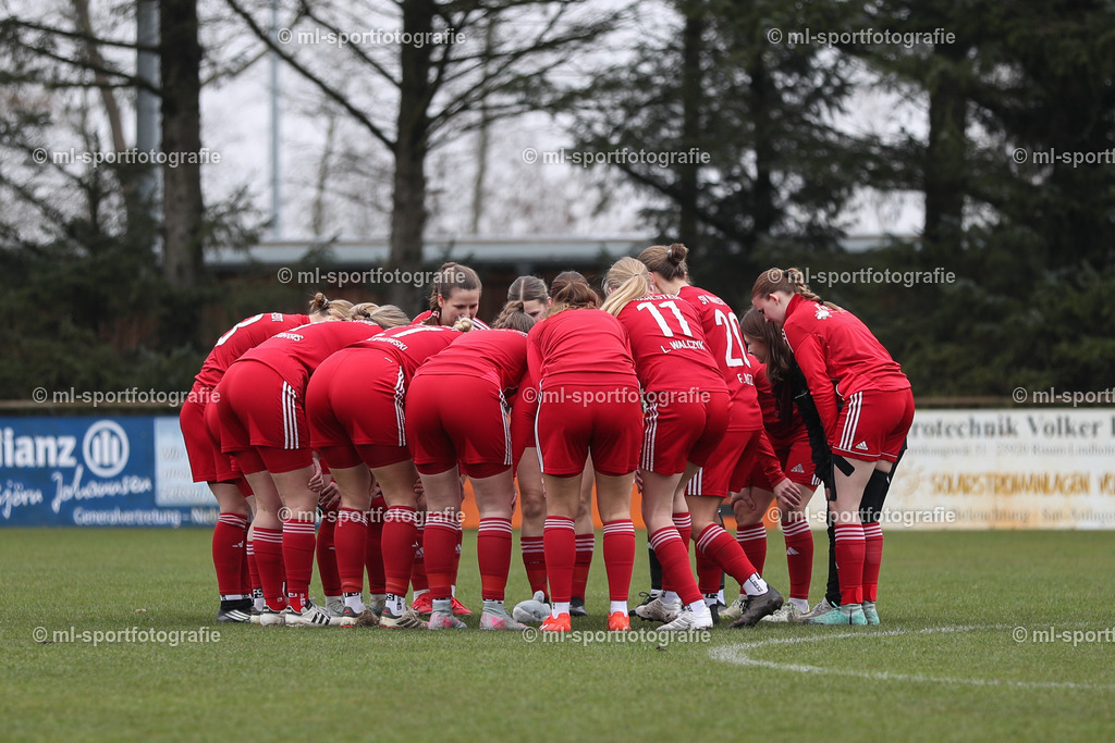 Fußball I Frauen I Saison 2025/2026 I Oberliga Schleswig-Holstein I 14. Spieltag I SV Frisia 03 Risum-Lindholm - SV Wahlstedt | ml-sportfotografie - Realisiert mit Pictrs.com