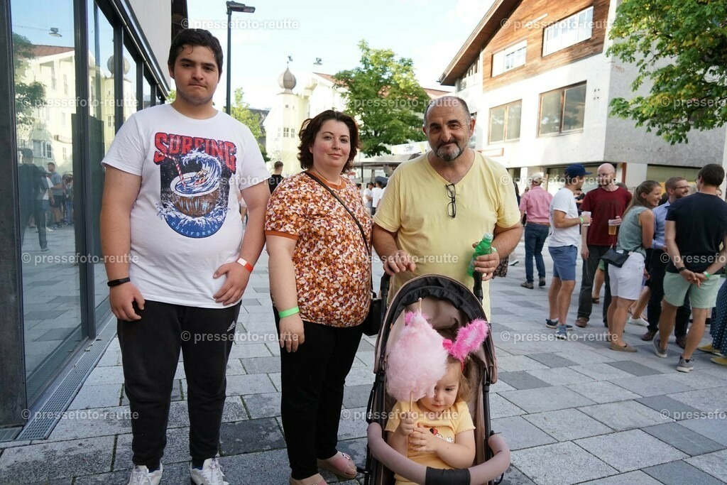 news-2023-Juli15-Marktfest_Reutte1-DSC06054 | Info aus dem Bezirk Reutte/Ausserfern Tirol sowie eine umfangreiche Bilddatenbank über die gesamte Region: Lechtal, Talkessel Reutte, Tannheimertal, Zwischentoren. Lech, Plansee, Zugspitze, Grenztunnel, B179, Fernpassstraße, Verkehr, Lawinen, Tradition, - Realisiert mit Pictrs.com