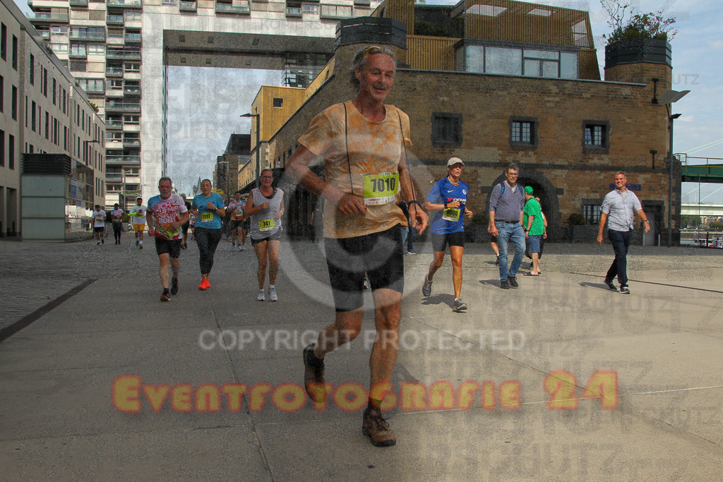 250920_1330_EV4_5847 | Sportfotografie im Rhein-Sieg Kreis, Köln, Bonn, NRW, Rheinland Pfalz, Hessen, etc. Unser Tätigkeitsfeld umfasst den Laufsport vom Volkslauf über den Marathon, Duathlon, Triathon bis zum Ultralauf wie Kölnpfad Ultra oder Schindertrail.