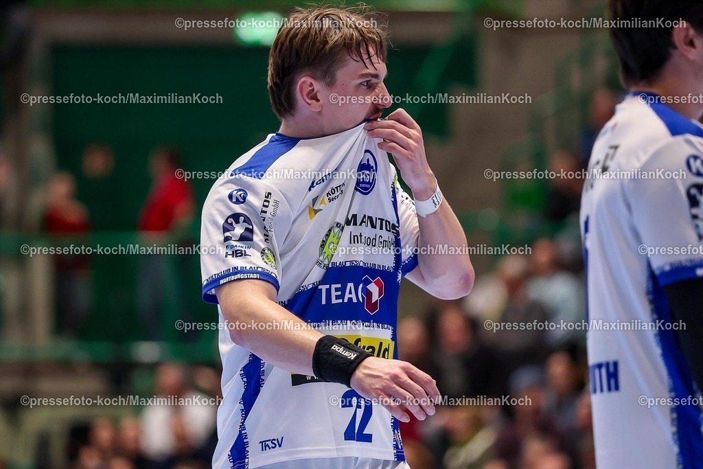 BHC11122501090 | 11.12.2025, Handball, HBL, Bergischer HC - ThSV Eisenach, Unihalle Wuppertal: Felix Aellen (Eisenach #22) reagiert 