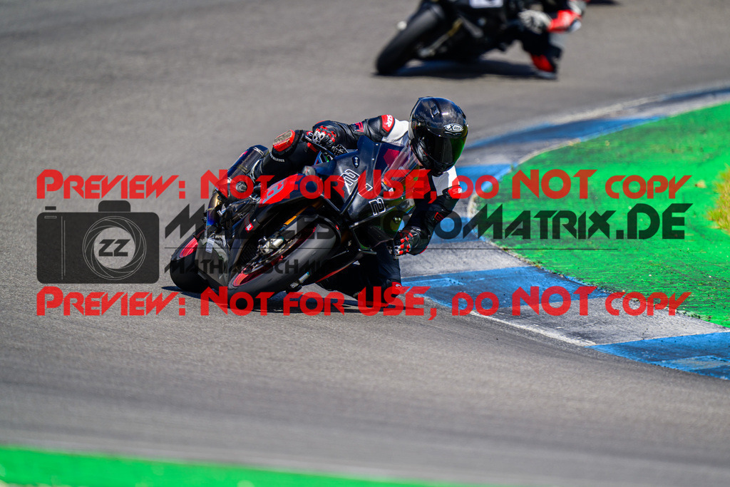 MaZZes_FotoMatrix_240615_1354 | WEISS