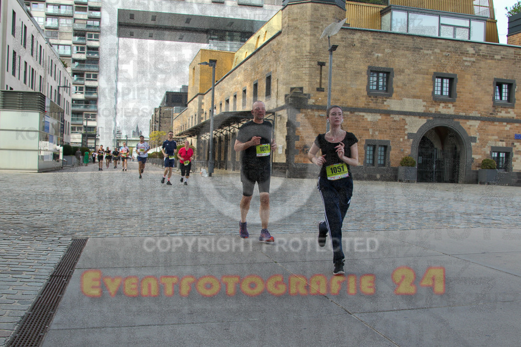 250920_1504_EV4_8045 | Sportfotografie im Rhein-Sieg Kreis, Köln, Bonn, NRW, Rheinland Pfalz, Hessen, etc. Unser Tätigkeitsfeld umfasst den Laufsport vom Volkslauf über den Marathon, Duathlon, Triathon bis zum Ultralauf wie Kölnpfad Ultra oder Schindertrail.