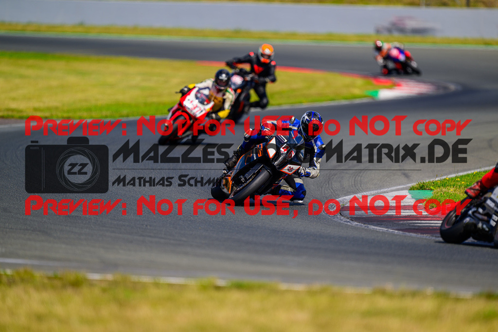 MaZZes_FotoMatrix_240725_6007705_9448 | ROT