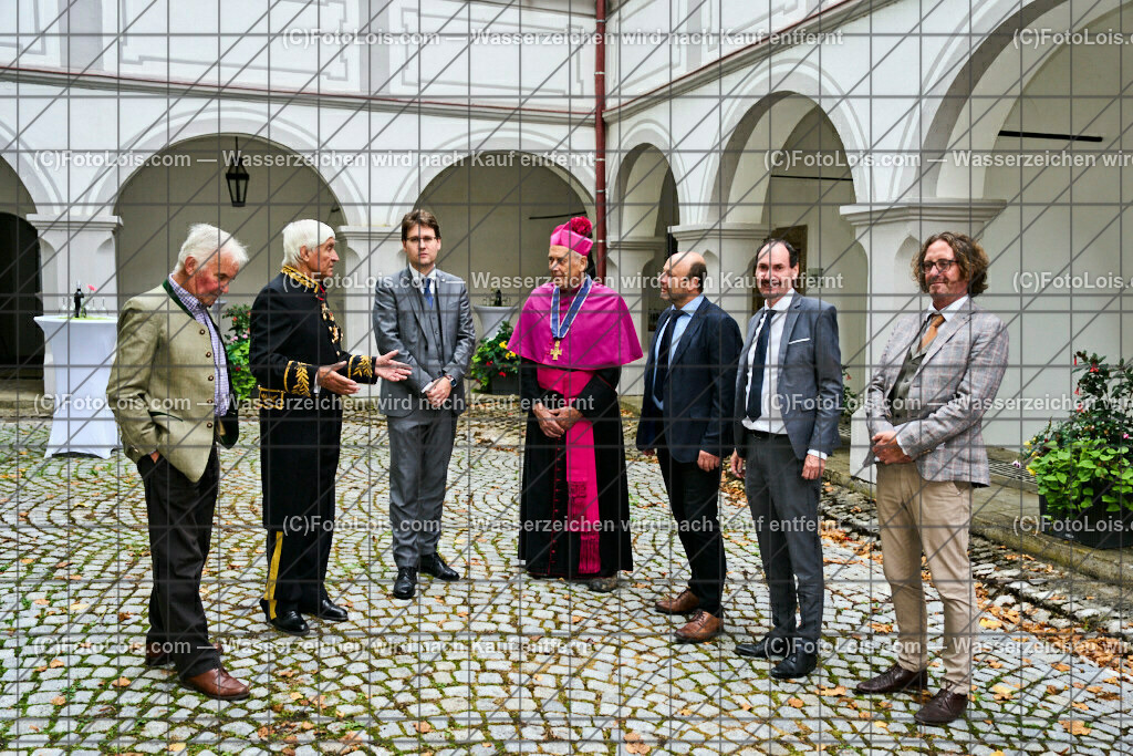 ALP3262_Jeanne de Ferrette_Empfangskommitee | (C)FotoLois.com, Alois Spandl, 700stes Hochzeitsjubiläum - Albrecht II. mit Johanna von Pfirt in Thann (FR) im März 2024. Empfang des Organistionskommitees aus der Region Ferrette (Pfirt)/Thann aus dem Elsass mit Empfang durch die Stadtgemeinde und Bezirkshauptmannschaft Scheibbs im Schloss Scheibbs und anschließender Kranzniederlegung in der Kartausenkirche über der Krypta des Gründerehepaares durch Mitglieder des Templer Ordens im Beisein von Mitgliedern der Goldhaubengruppen, Fr 22. September 2023.