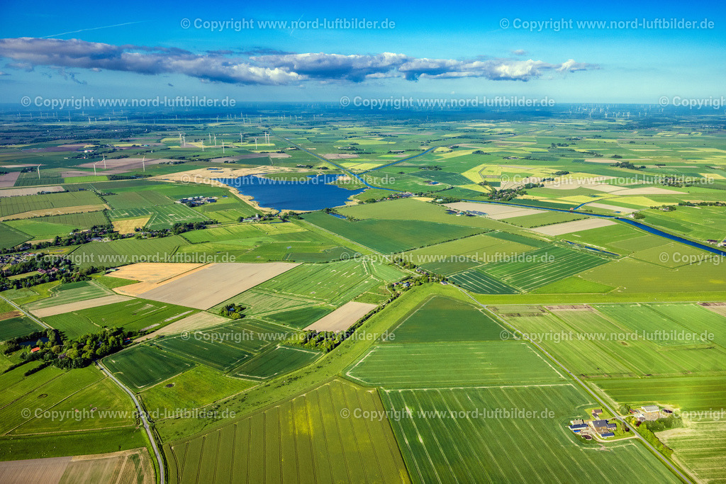 Fahretoft_ELS_0671300523 | FAHRETOFT 30.05.2023 Strukturen auf landwirtschaftlichen Feldern in Fahretoft im Bundesland Schleswig-Holstein, Deutschland. // Structures on agricultural fields in Fahretoft in the state Schleswig-Holstein, Germany. Foto: Martin Elsen