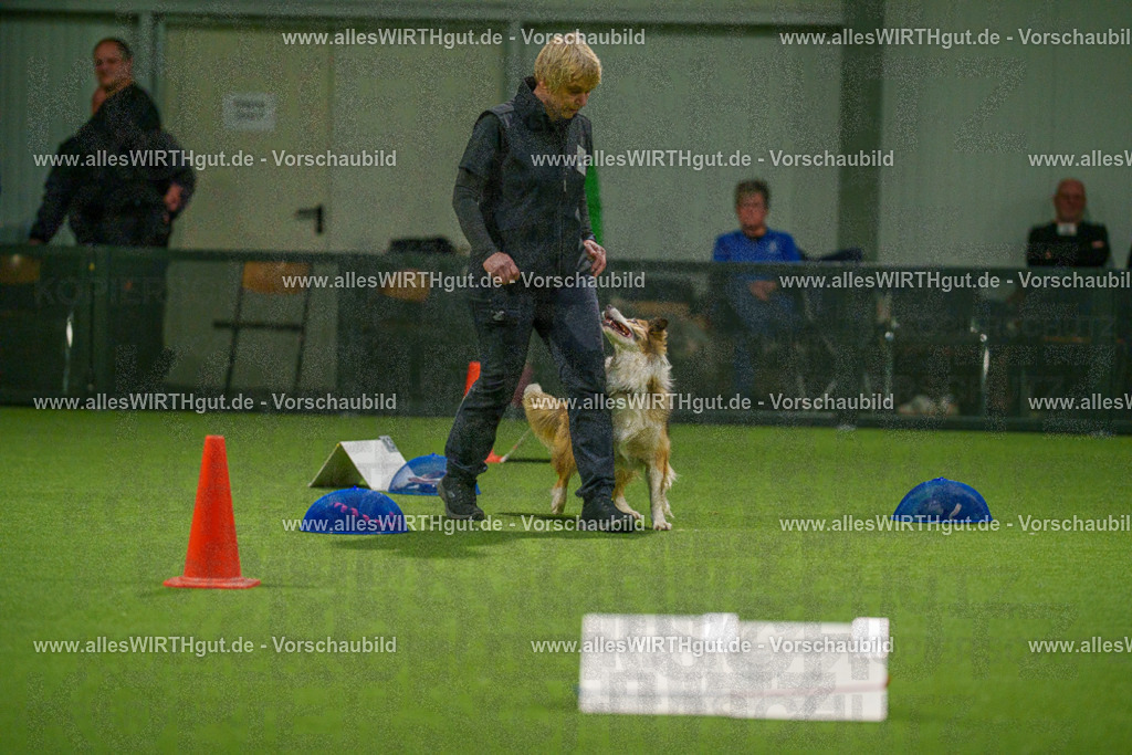 7R504378 | Professionelle Tierfotografie in Mönchengladbach von Daniel Wirth (allesWIRTHgut). Liebevolle & natürliche Bilder von Hunden & Katzen für unvergessliche Erinnerungen.