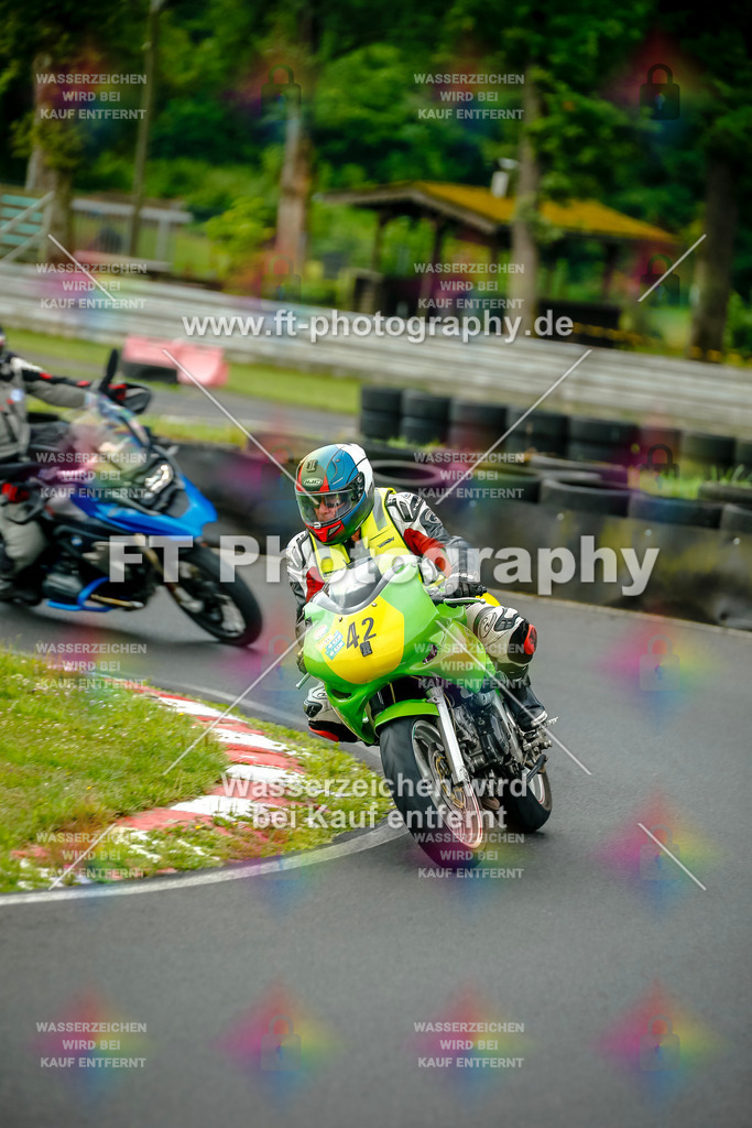VBK-4125 | Hier findet Ihr Bilder von Touristenfahrten auf der Nürburgring Nordschleife oder von anderen Veranstaltungen die ich besucht habe. Viel Spass beim Durch Schauen 