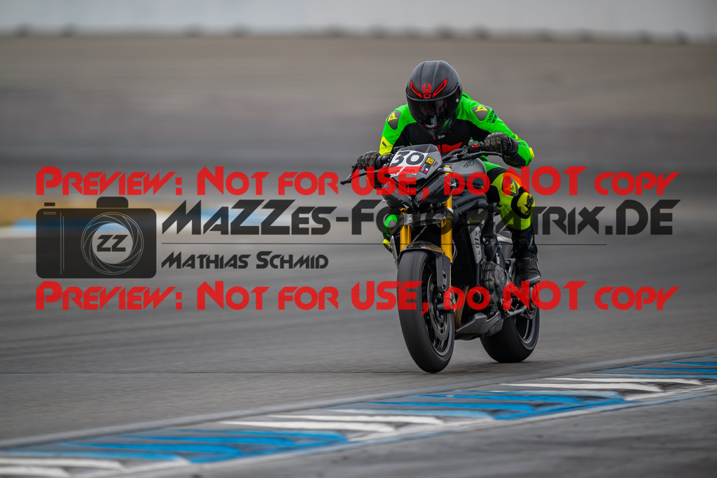 MaZZes-Fotomatrix-20260809-576564 | R1