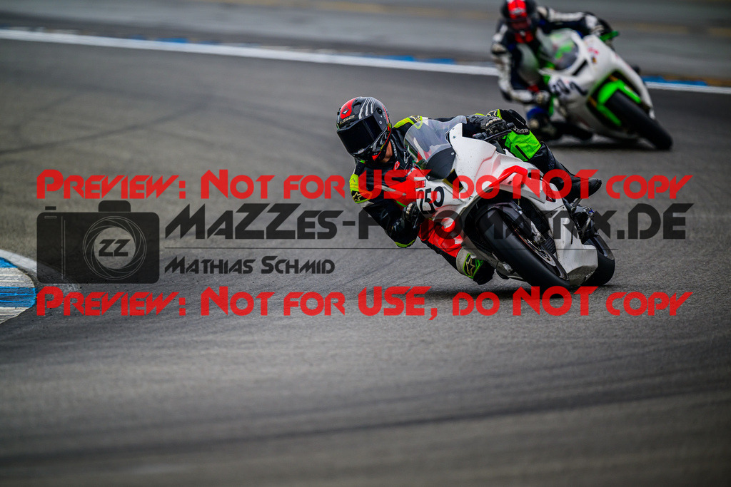 MaZZes_FotoMatrix_240614_6007705_9660 | WEISS