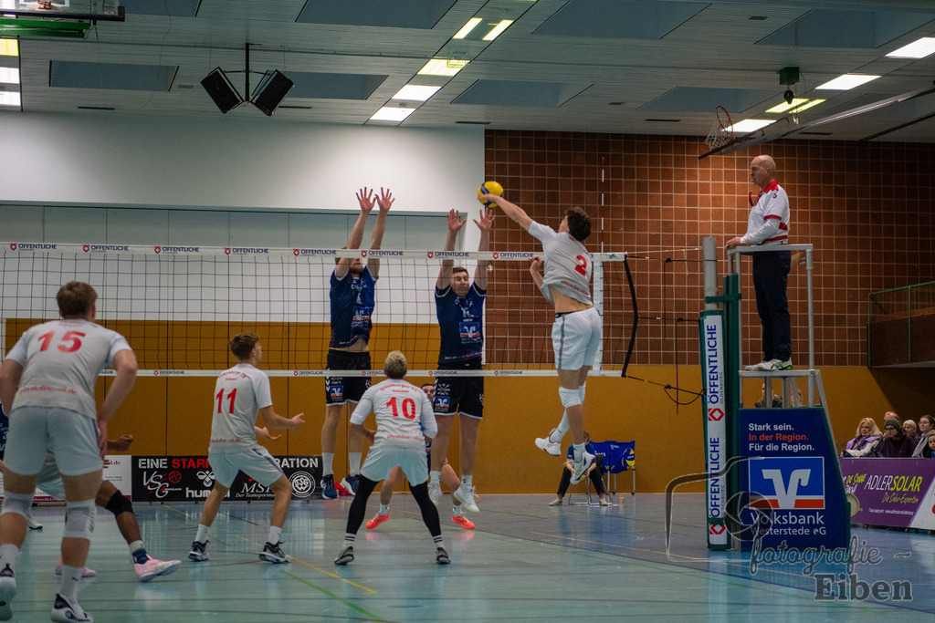 VSG Ammerland-Oldenburger TB | Regionalliga; VSG Ammerland (blau)-Oldenburger TB (weiß) am 18.01.2025 in Bad Zwischenahn (Sporthalle Schilldestraße ), Photo: Philip Eiben 2025 - Realisiert mit Pictrs.com