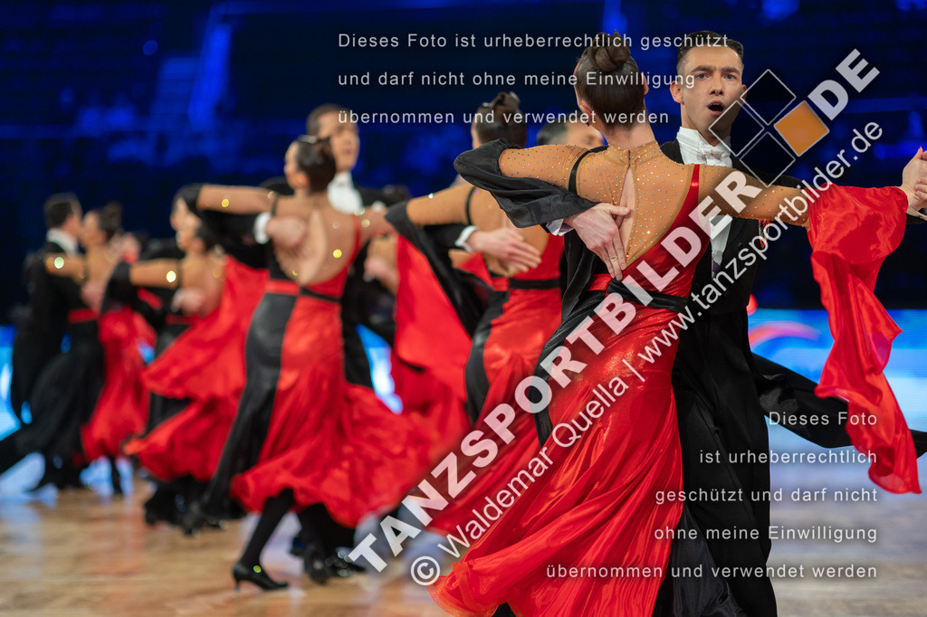 20251206-00337 | Hier finden Sie Tanz Bilder vom Latein und Standard Formationen tanzen. Sportbilder vom Tanzsport. Schöne Fotos und von Weltmeisterschaft, Europameisterschaft, Bundesliga, Regionalliga, Oberliga und Landesliga sowie von GOC Stuttgart, DanceComp, WM Bremen
