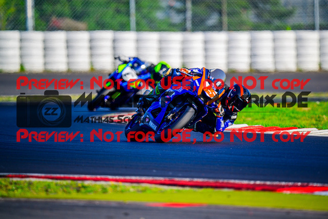 MaZZes_FotoMatrix_240831_6007705_1885 | R7