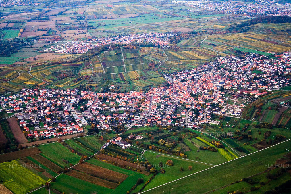 Luftbild: Ortsansicht von Süden in Malsch im Bundesland Baden-Württemberg in Deutschland. Foto: IMG_14184.jpg vom 12.10.2008 durch Werner Riehm/FLY-FOTO.de