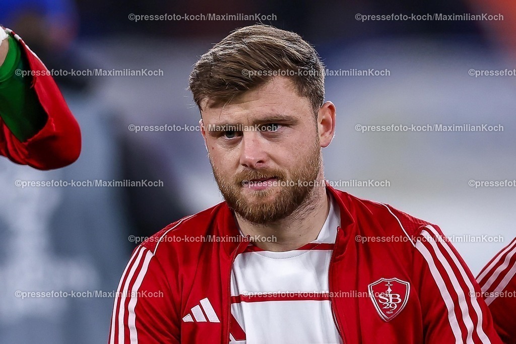 UCL22012502064 | 22.01.2025, Fußball, UEFA Champions League, Schachtar Donezk - Stade Brestois 29, Arena AufSchalke Gelsenkirchen, 7. Spieltag Saison 2024 2025: Hugo Magnetti (Stade Brest #8)