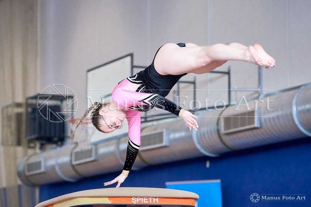 2024-04-30-2-1-A-DSC01111 | Professionelle Sportfotografie in Hamburg, Schleswig-Holstein und Niedersachsen – spezialisiert auf Rhönrad, Geräteturnen, Leistungsturnen und rhythmische Sportgymnastik. Bundesweite Begleitung von Rhönrad-Events. Jetzt Sport-Fotos - Realisiert mit Pictrs.com