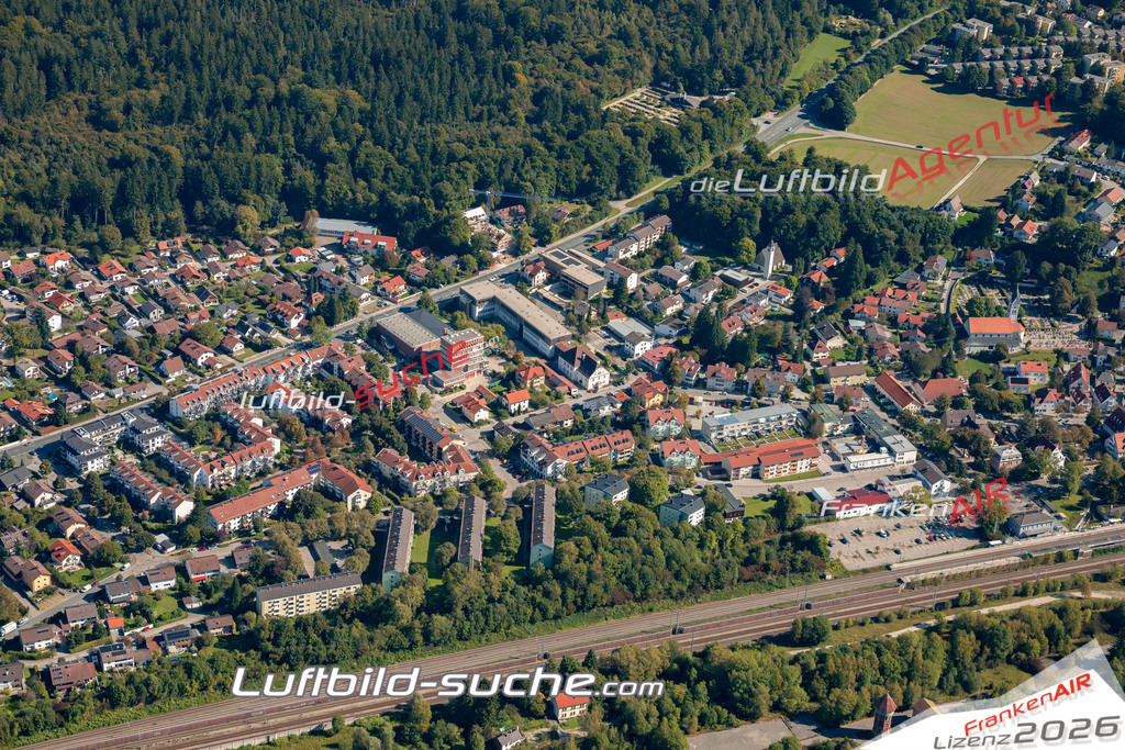 Aktuelles Luftbild von  Kirchseeon Kauf mit Lizenz / Bildrechten möglich- Die Luftaufnahme wurde 2021 mittels UL-Flugzeug erstellt ( keine Drohne ) - hochauflösende Kamera-Systeme von  Canon -Beste Qualität - Für grossformatige Ausdrucke geeignet. Die Geschenkidee !
