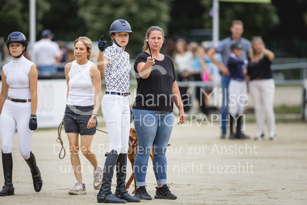 230824_Delbrueck_PonyTrophy-218 | Deine schönsten Turniermomente als professionelle Fotos! Entdecke hochwertige Pferdesport-Fotografie im Online-Shop. Jetzt Fotos finden & bestellen!