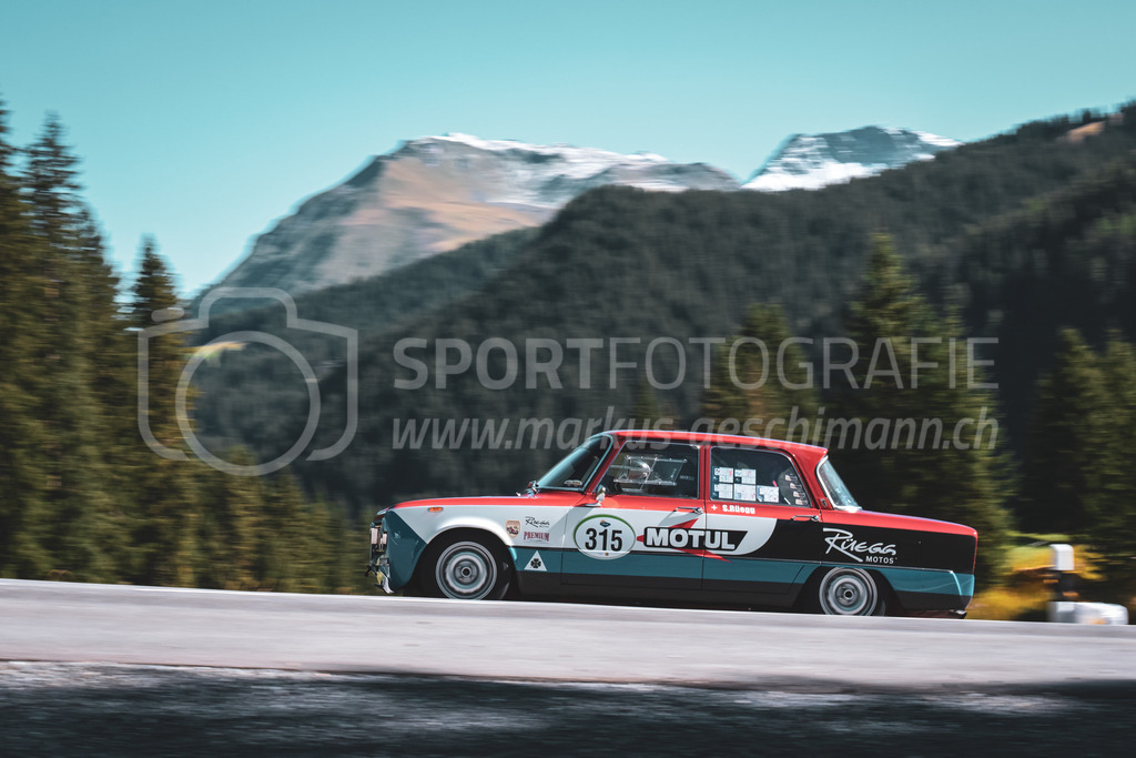 21. Arosa ClassicCar 2025 - 6. =September= 2025 | Sandro Rüegg aus Zürich (SUI) in einem Alfa Romeo Giulia TI Super aus dem Jahre 1972 mit Startnummer 315 am Arosa ClassicCar 2025 in der Kategorie Sport Trophy..@arosaclassiccar, @arosa.official, #arosaclassiccar, #arosa, #76curves, #classiccarBild: Sportfotografie Markus Aeschimann | www.markus-aeschimann.ch - Realisiert mit Pictrs.com